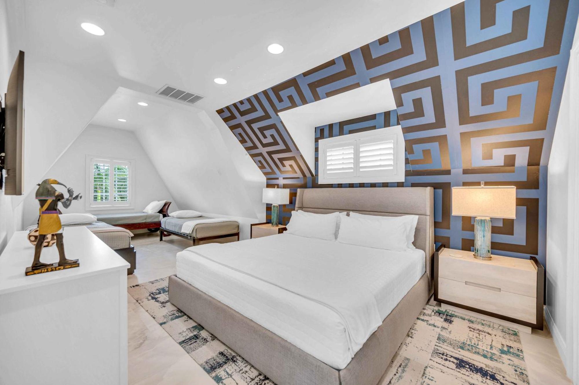 The Modern Castle Canal View Access Rooftop Living Greenhouse Vlllas فورت لودرديل المظهر الخارجي الصورة